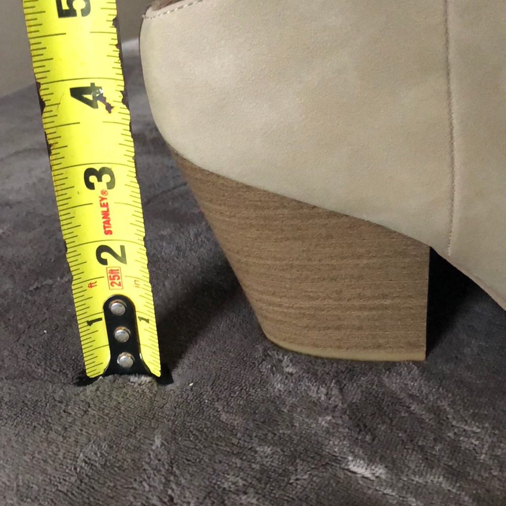 Women’s boot - Picture 2 of 7